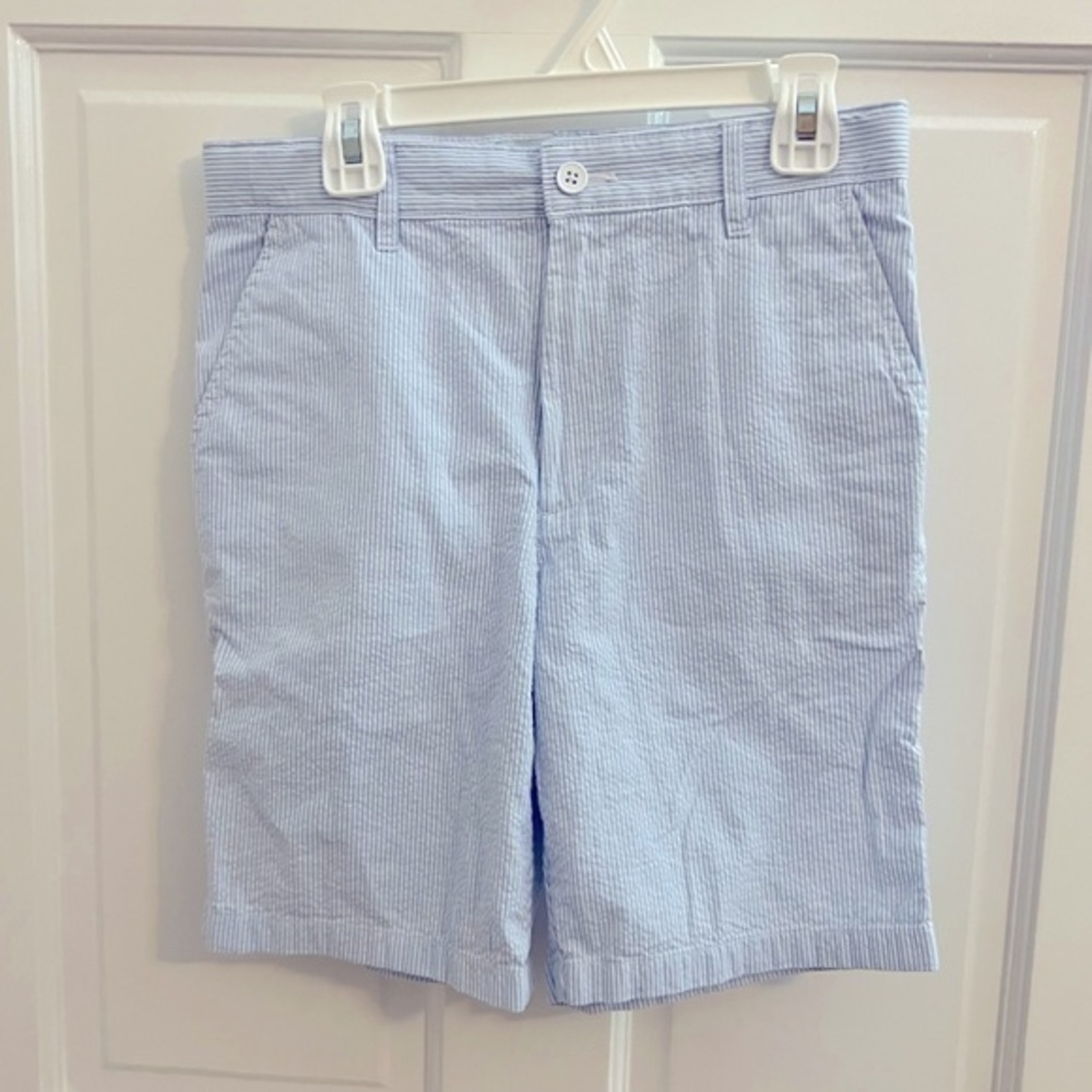 Boys shorts size 14. Glass club modern fit. Blue stripe